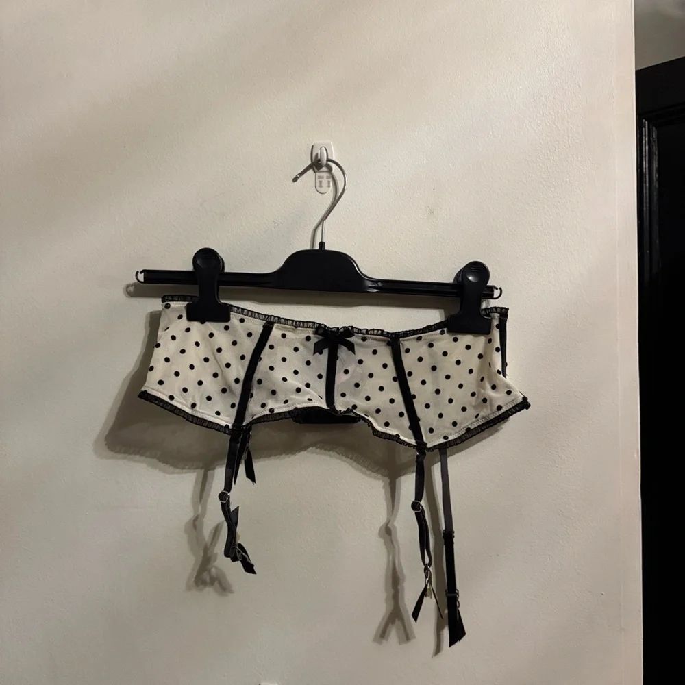 Victoria’s Secret Sexy Little Things Y2K Polka Dot Garter Belt NWOT M / L